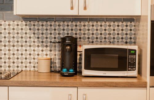 Tarvin House | Newly Renovated 4 bed in Tarvin, Near Chester - Sleeps up to 15