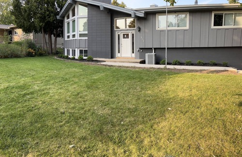Ashwaubenon House | Newly Renovated 5-Bedroom Home Near Lambeau Field