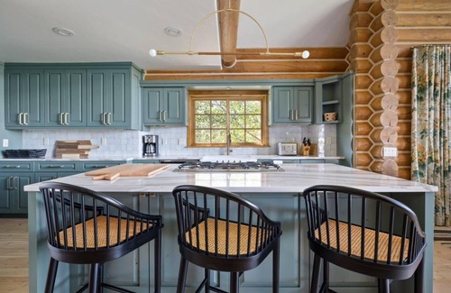 Victor Cabin | Newly renovated 5-bedroom cabin - luxury amenities & resort access
