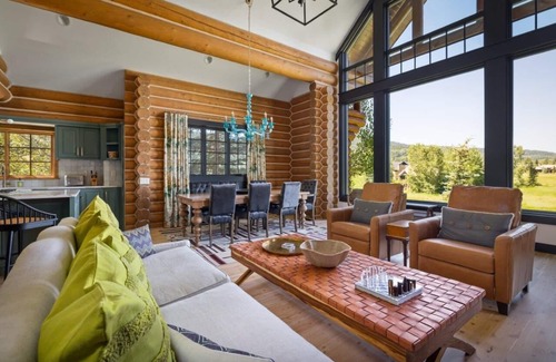 Victor Cabin | Newly renovated 5-bedroom cabin - luxury amenities & resort access