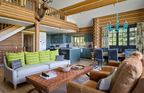 Victor Cabin | Newly renovated 5-bedroom cabin - luxury amenities & resort access