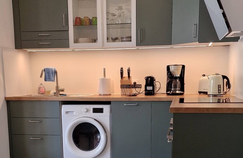 Portiragnes-Plage Apartment | Newly renovated air-conditioned apartment - only 100 m from the beach.