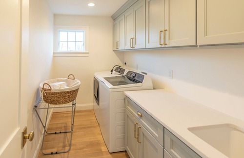 Bellport House | Newly renovated Bellport retreat close to the Village Center with Gunite pool