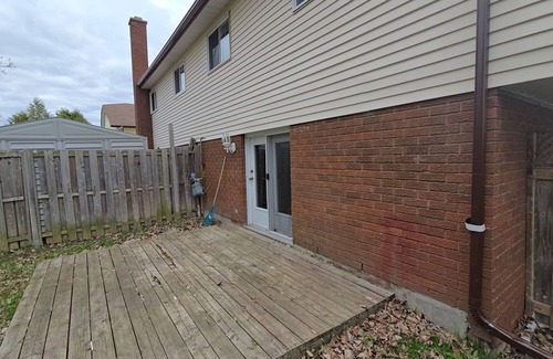 Sudbury Apartment | Newly renovated 3 bedrooms and 1 bathrooms. Located in the prime location.