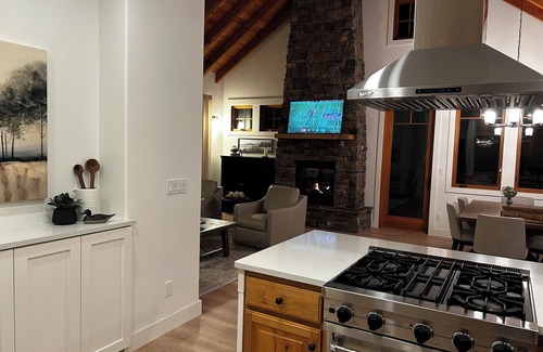 Dover Bay House | Newly-Renovated Cabin in the Woods with Territorial View in Dover Bay Resort