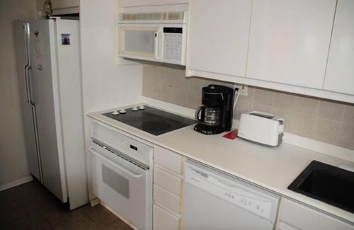 Capital Gateway Condo | Newly Renovated Condo! Professionally Designed High-rise in Heart of Downtown!