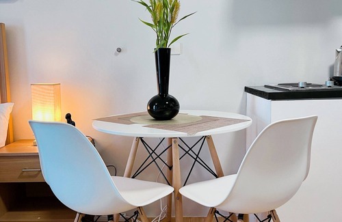 Lahug Condo | Newly Renovated Cozy Desk & View Studio in Avida IT Park