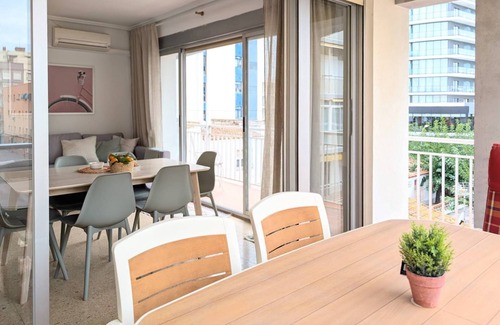 Grau i Platja Apartment | Newly renovated apartment 1 min from the beach