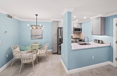 Sanibel Condo | Newly Renovated Garden View 1 bed, 1 bath at Sanibel Moorings #921