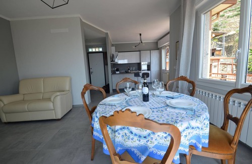 Bordighera Apartment | Newly renovated holiday flat directly on the beach