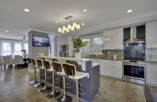 Atlantic City House | Newly Renovated Luxury Oceanfront Mansion with Private Pool, Pickleball Rackets