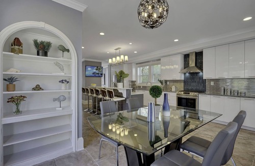 Atlantic City House | Newly Renovated Luxury Oceanfront Mansion with Private Pool, Pickleball Rackets