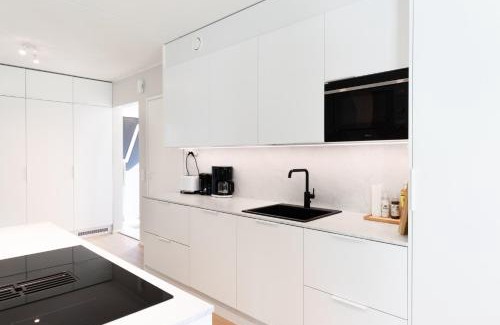 Jyvaskyla House | Newly renovated large family apartment, parking, sauna, balcony