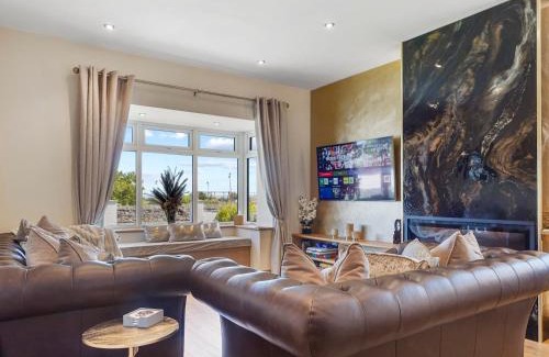 Swarthmoor House | Newly Renovated Luxury Bungalow Pass the Keys