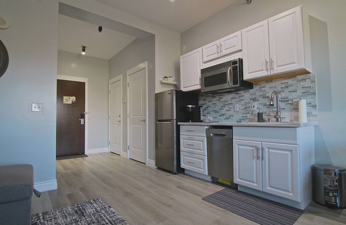 Lake Las Vegas Apartment | Newly Renovated Modern Condo