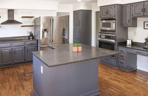 Pinehurst Apartment | Newly Renovated, Modern, Luxurious - 7 beds