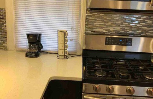 Queens Apartment | Newly Renovated One Bedroom Apartmentn