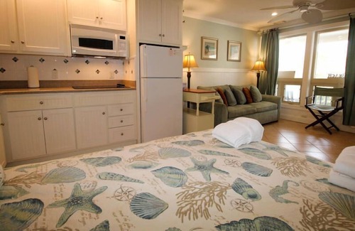 Saint Helena Island Resort | Newly Renovated Poolside Studio Steps from Beach Club & Tennis - Pet Friendly