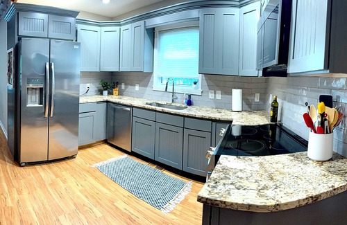 Wedowee House | Newly Renovated- Scenic Stays-Lake Front, Fire Pit, Private Dock. Sleeps 8