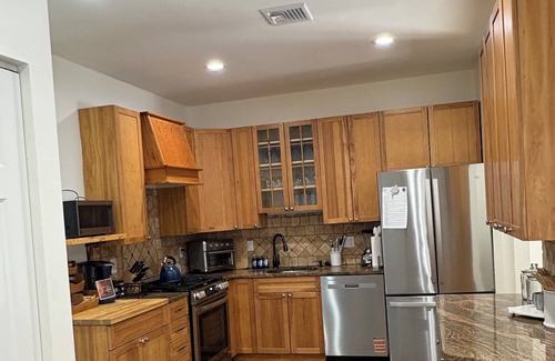 Somers Point House | Newly renovated spacious 4bedroom house in 5 minutes from Ocean City