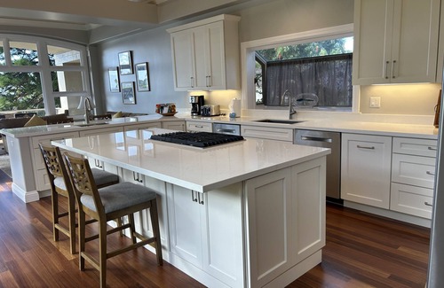 Napili House | Newly Renovated Stunning Beachfront 5 Bed, 6.5 Bath Estate with Pool, Spa & AC