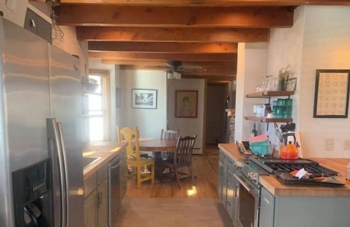 El Prado Cabin | Newly Renovated Taos Home Near Ski Valley!