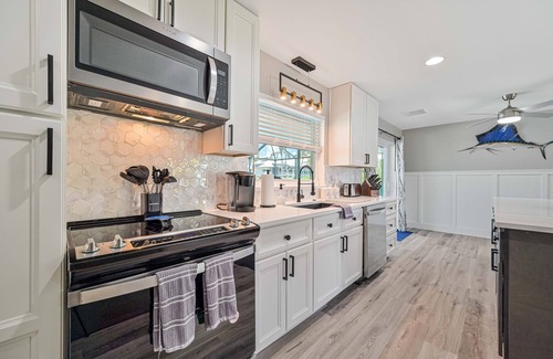 Bonita Springs House | Newly Renovated house on the canal with pool and hot tub!