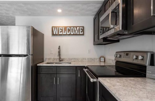 Moultonborough House | Newly Renovated 4BR Lake Winnipesaukee Home – Beach Access & Boat Ramp!