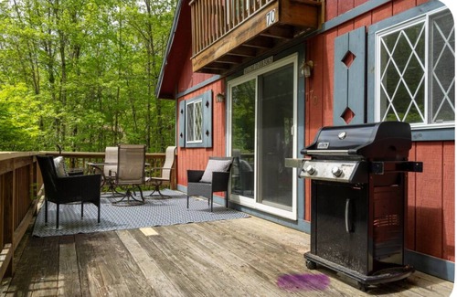 Moultonborough House | Newly Renovated 4BR Lake Winnipesaukee Home – Beach Access & Boat Ramp!