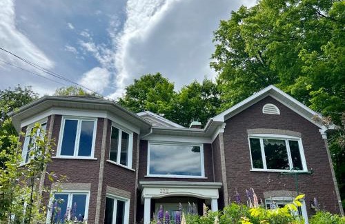 Coaticook Villa | Newly Renovated villa with magnificent views