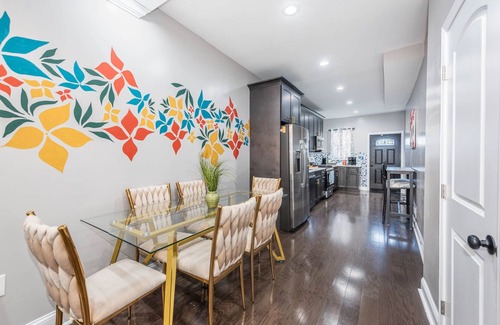 Downtown Baltimore House | Newly renovated well furnished 4-bedroom townhome near Camden Yard in Baltimore