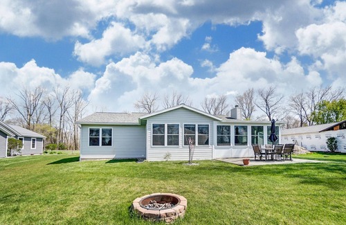 Wolcottville House | Newly updated 2023 home on Dallas Lake