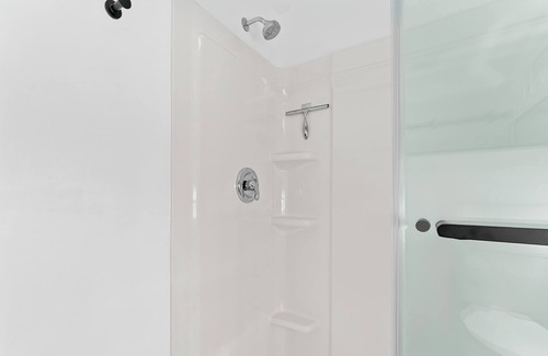 Los Angeles House | Newly Updated & Centrally Located! Blocks to SOFI!