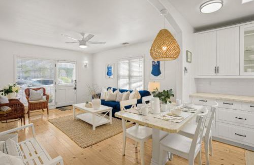 West Newport House | Newport Beach Cottage A