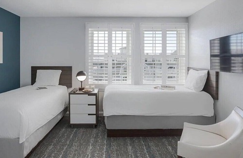 Yachting Village Resort | Newport Onshore: RI 2BR Coastal Resort Escape
