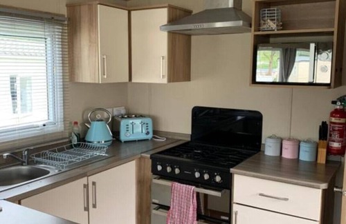 Newquay House | Newquay Bay Porth Caravan - 6 berth
