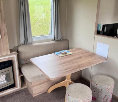 Newquay Resort | Newquay Caravan, Newquay Bay Resort Jetts View 104