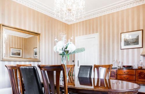 Cupar House | Newton Manor House