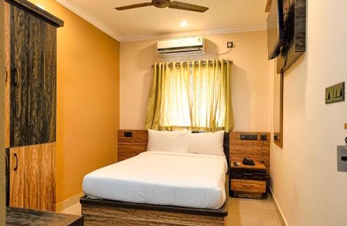 Peringandoor Hotel | Nexstay Moments Inn