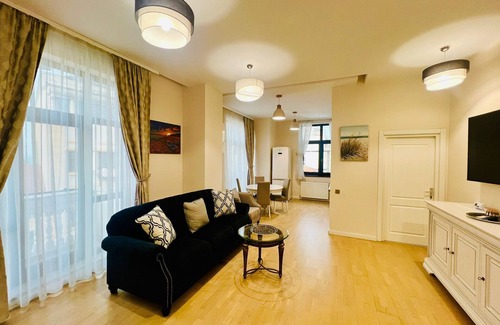 Old Town Apartment | Next Apartments Piata Ovidiu Constanta 3