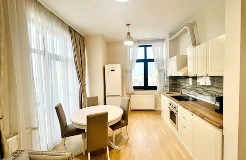 Old Town Apartment | Next Apartments Piata Ovidiu Constanta 3