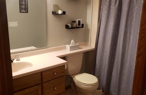 Winneconne House | NFL Draft /EAA Spacious home w/Pool /Sleeps 10