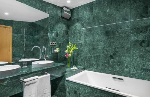 Cortes Hotel | NH Collection Madrid Paseo del Prado