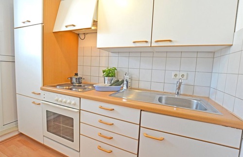 Bad Kreuznach Apartment | Nice 2-room apartment in the spa area - balcony, WiFi, TV, walk-in shower