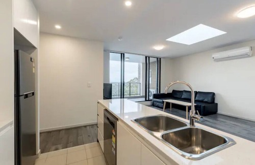 Yagoona Apartment | Nice and Clean Apartment with Free Parking and Netflix