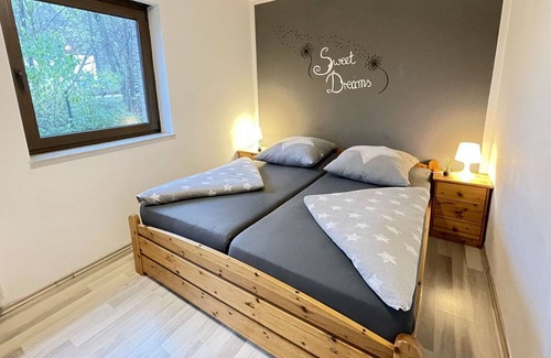 Adenau Apartment | Nice apartment for 5 people with WIFI, TV, pets allowed and parking