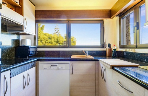 Oropesa del Mar Villa | Nice apartment in villa for 4 guests with pool, A/C, WIFI, TV and terrace