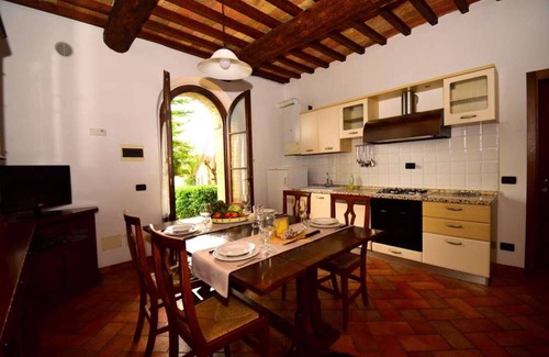 Ponte di Gabbiano Apartment | Nice apartment for 3 people with A/C, WIFI, pool, TV, pets allowed and parking, close to Siena