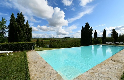 Ponte di Gabbiano Apartment | Nice apartment for 3 people with A/C, WIFI, pool, TV, pets allowed and parking, close to Siena