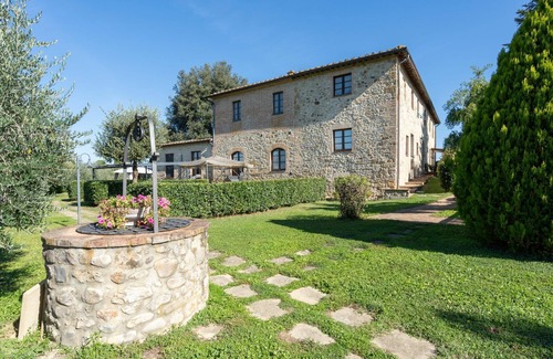 Ponte di Gabbiano Apartment | Nice apartment for 3 people with A/C, WIFI, pool, TV, pets allowed and parking, close to Siena